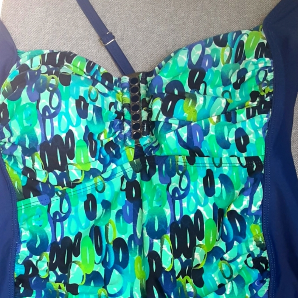 Womens' Sunshine Zone One Piece Swimsuit Size 2X